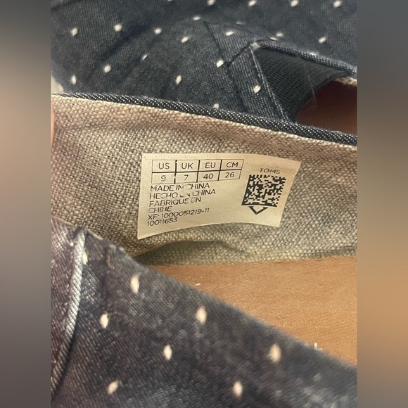 Toms Black Espadrilles Slip-On Shoes - Picture 4 of 6